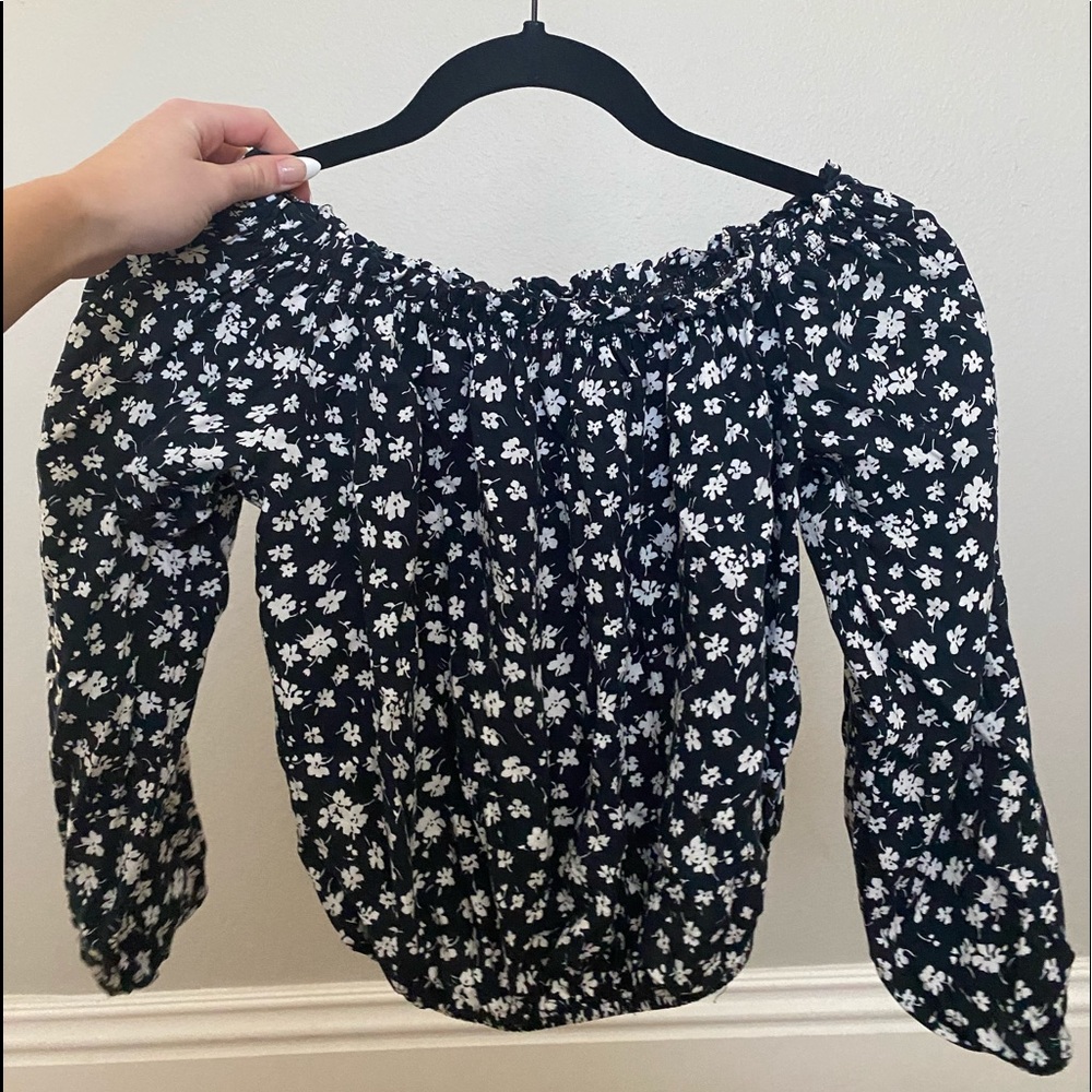 Off the shoulder long sleeve blue floral print top